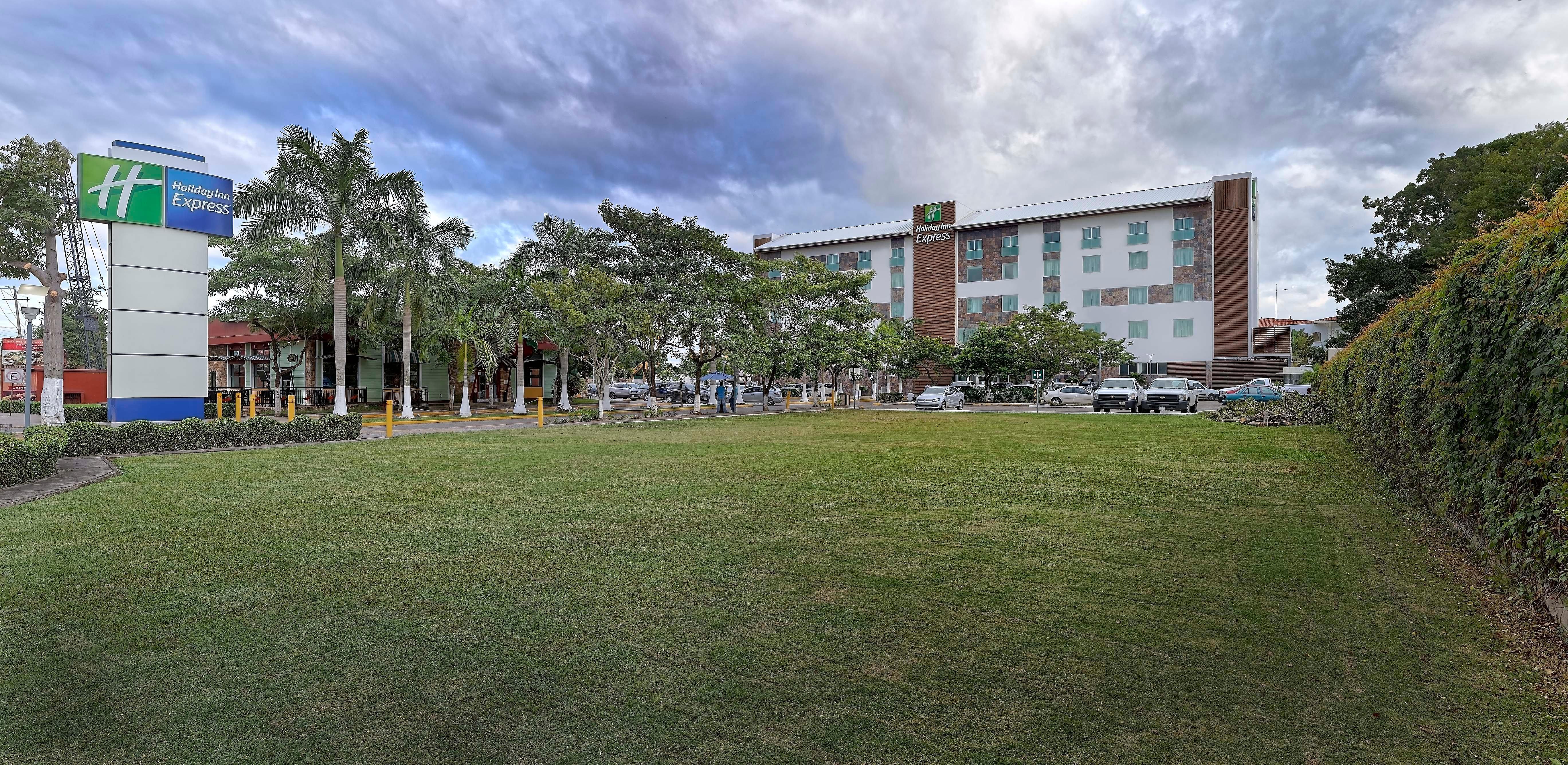 Holiday Inn Express Villahermosa By Ihg Экстерьер фото